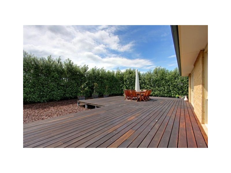 6 Raysun Court, Mornington VIC 3931