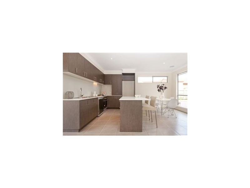 4/37 Van ness Ave, Mornington VIC 3931