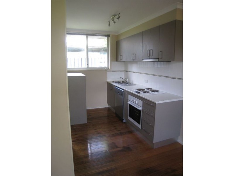 2/13 Seaview Avenue, Mornington VIC 3931