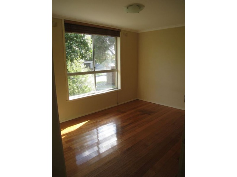 2/13 Seaview Avenue, Mornington VIC 3931