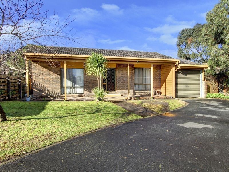16 Weber Drive, Mornington VIC 3931