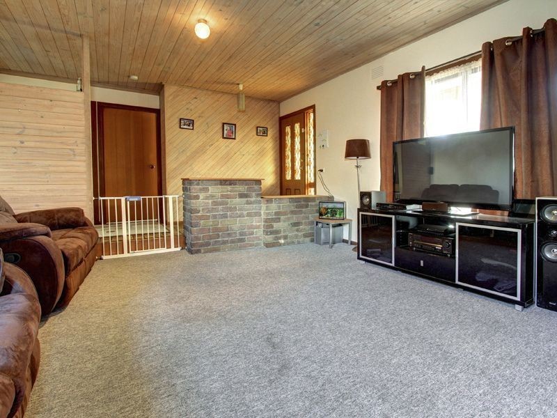 16 Weber Drive, Mornington VIC 3931