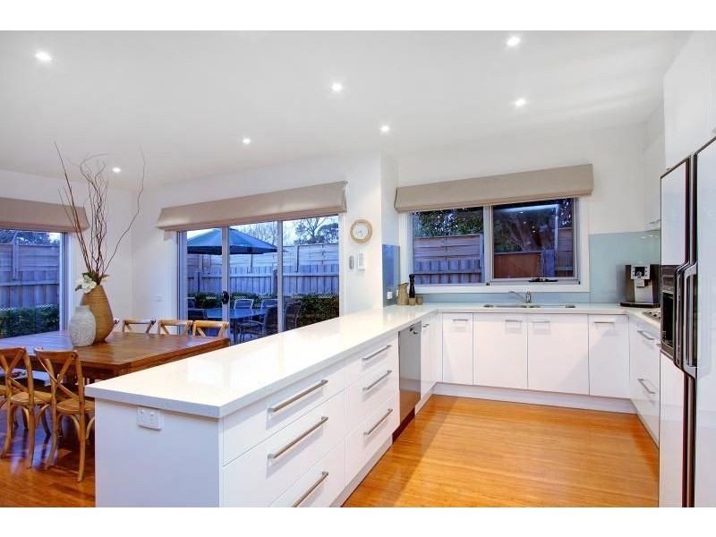 2/19 Turnbull Street, Mornington VIC 3931