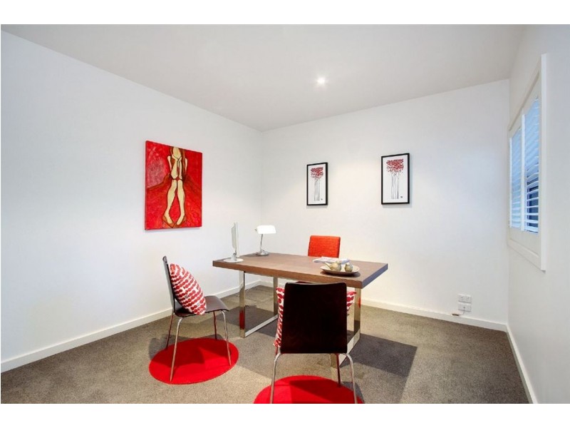 2/19 Turnbull Street, Mornington VIC 3931