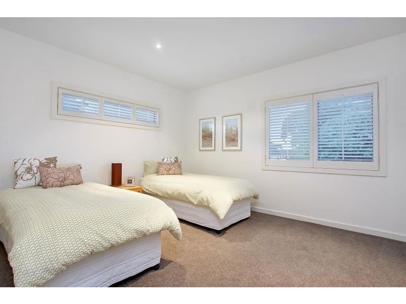 2/19 Turnbull Street, Mornington VIC 3931