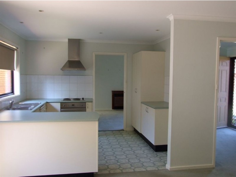 2/21 Van Ness Avenue, Mornington VIC 3931