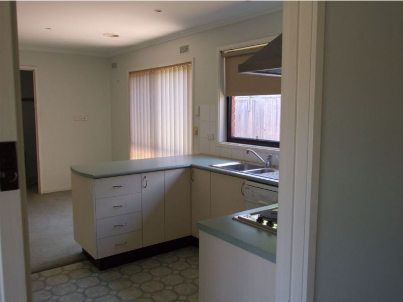 2/21 Van Ness Avenue, Mornington VIC 3931