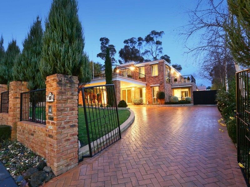 10 Barnett Way, Mount Martha VIC 3934