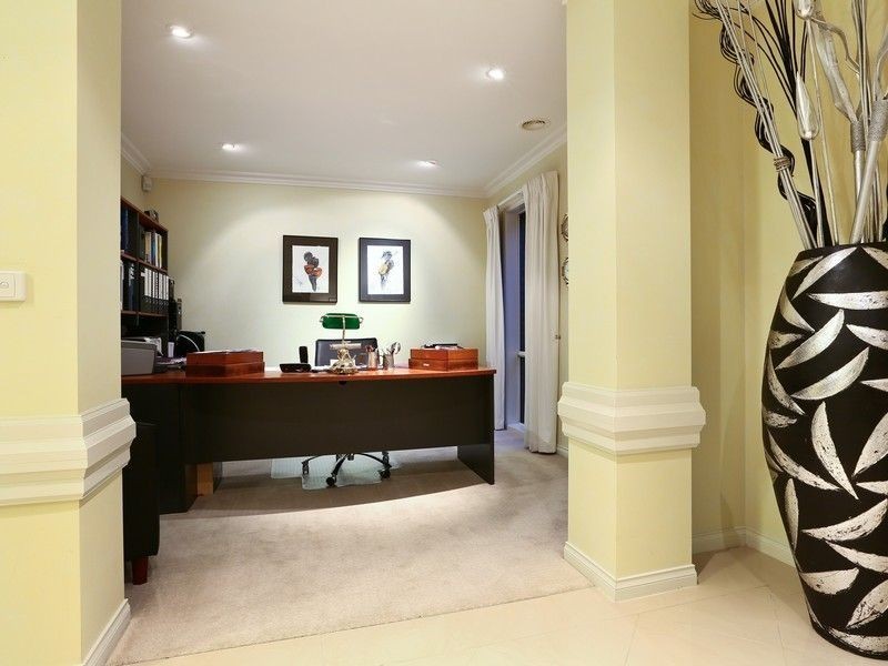 10 Barnett Way, Mount Martha VIC 3934