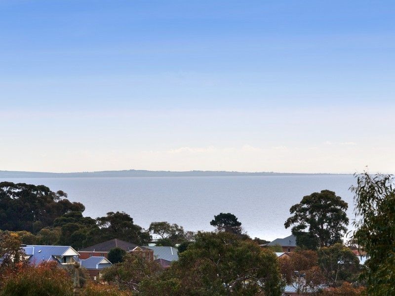 10 Barnett Way, Mount Martha VIC 3934