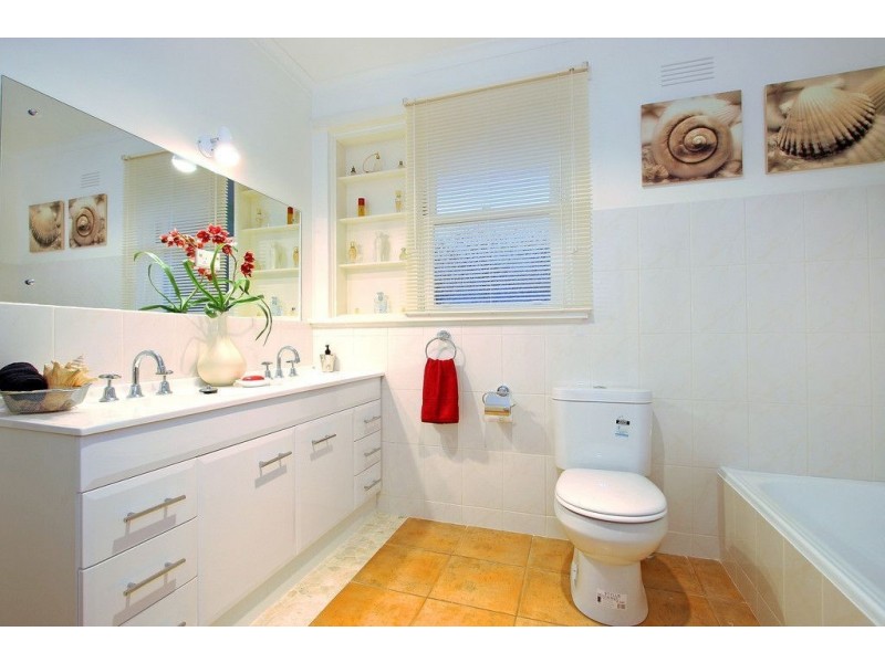 2/18 Albert Street, Mornington VIC 3931