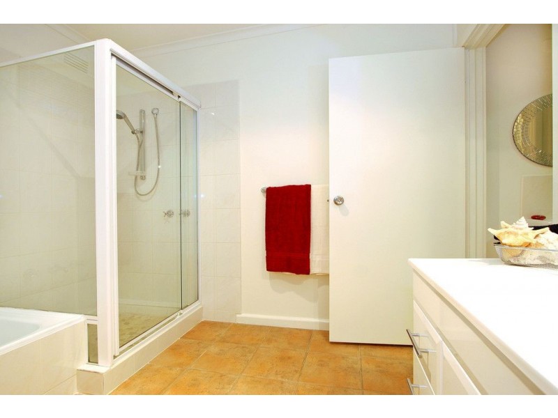 2/18 Albert Street, Mornington VIC 3931