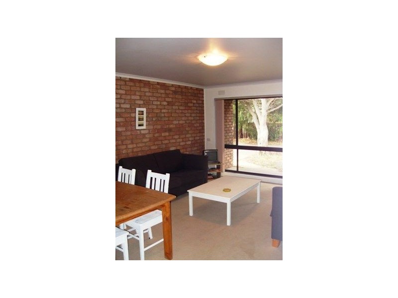 2/11 Pitt Street, Mornington VIC 3931