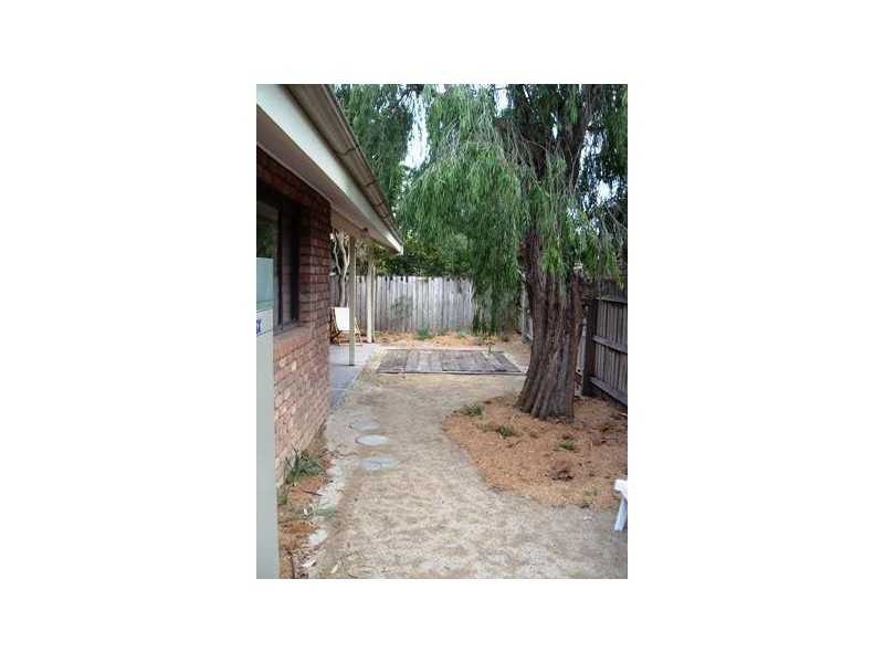 2/11 Pitt Street, Mornington VIC 3931