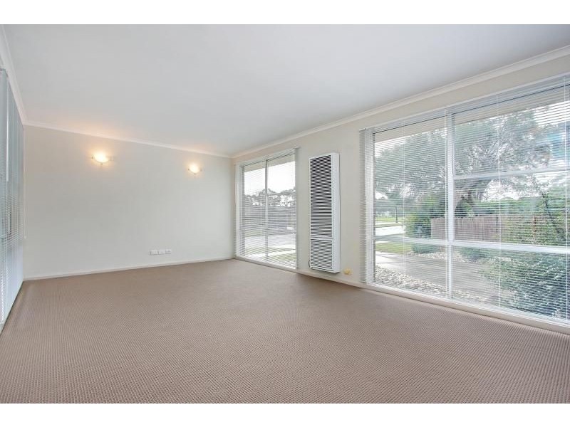 102 Robertson Drive, Mornington VIC 3931