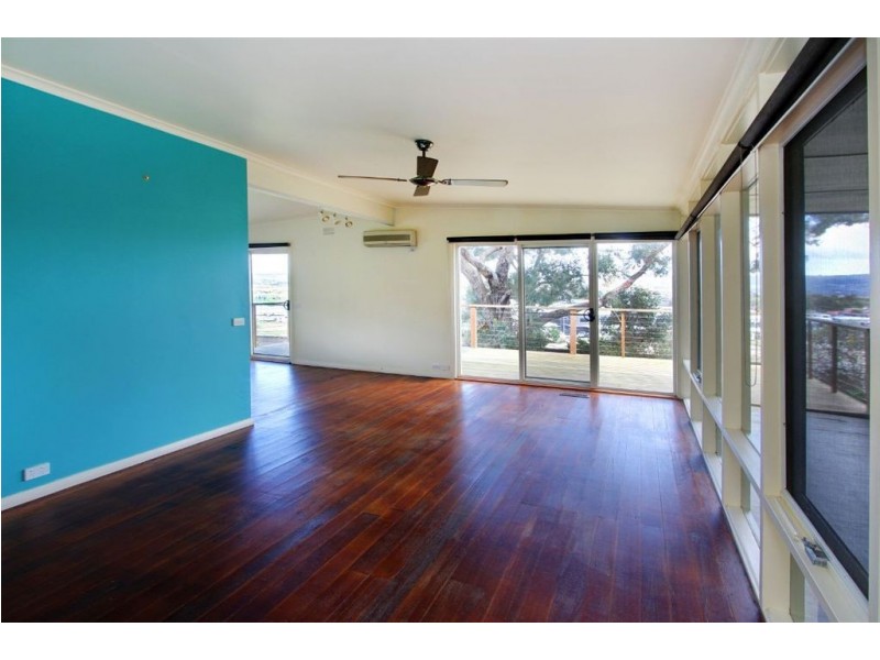 52 Bruce Road, Safety Beach VIC 3936