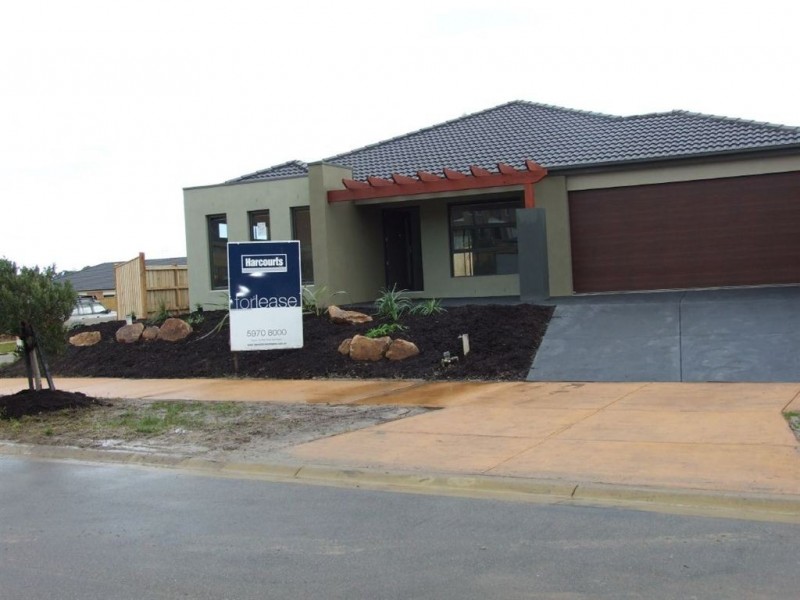 8 Sefton Grange, Mount Martha VIC 3934