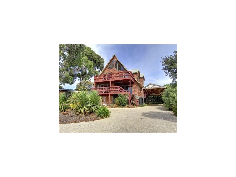 8 Asquith Avenue, Mount Martha VIC 3934