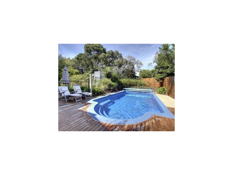 8 Asquith Avenue, Mount Martha VIC 3934