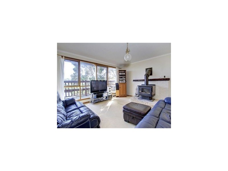 8 Asquith Avenue, Mount Martha VIC 3934