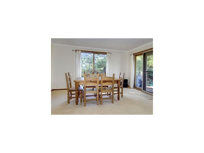 8 Asquith Avenue, Mount Martha VIC 3934