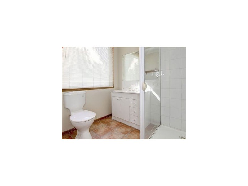 8 Asquith Avenue, Mount Martha VIC 3934