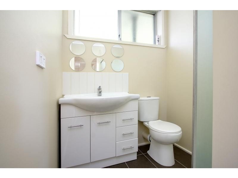 1/13 Seaview Avenue, Mornington VIC 3931