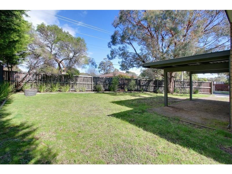 1/13 Seaview Avenue, Mornington VIC 3931