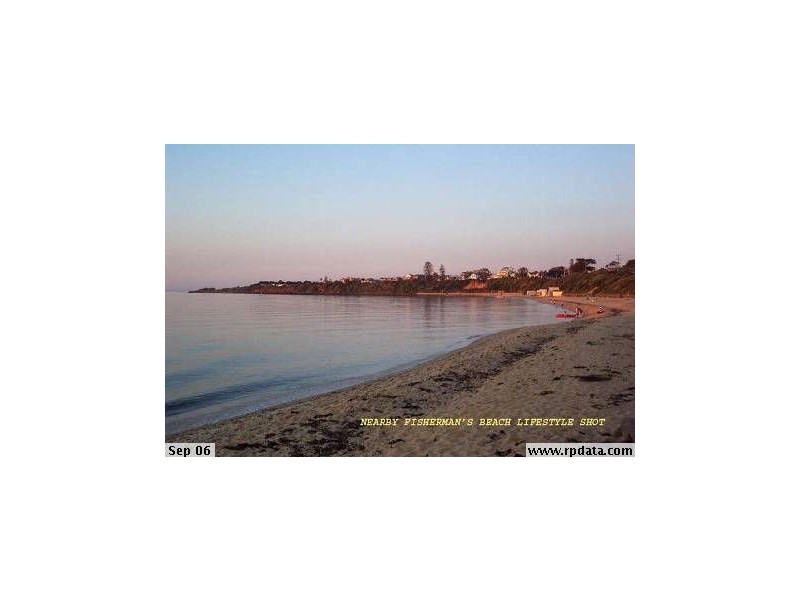 2/4 Napier Street, Mornington VIC 3931