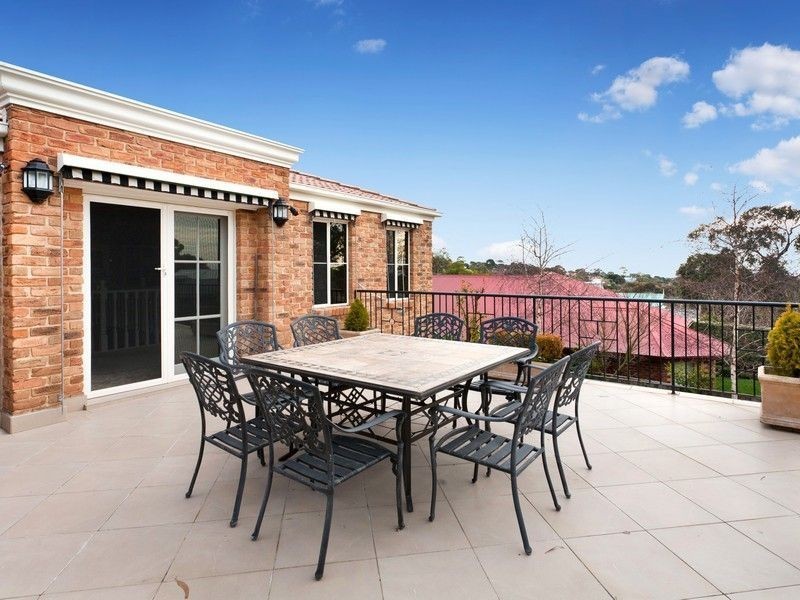 10 Barnett Way, Mount Martha VIC 3934