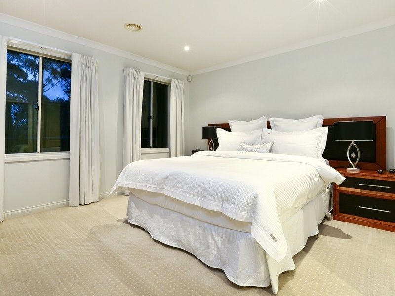 10 Barnett Way, Mount Martha VIC 3934