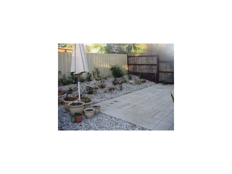 7 Alexander Ave, Mornington VIC 3931