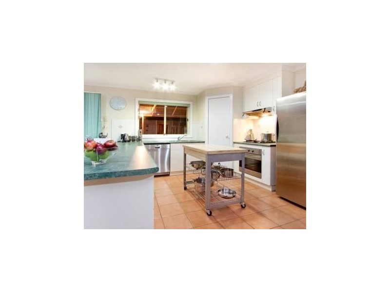 4 Robin Hill Drive, Mornington VIC 3931