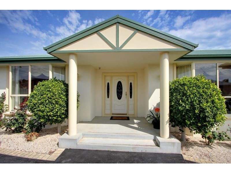 24 Katherine Court, Mornington VIC 3931