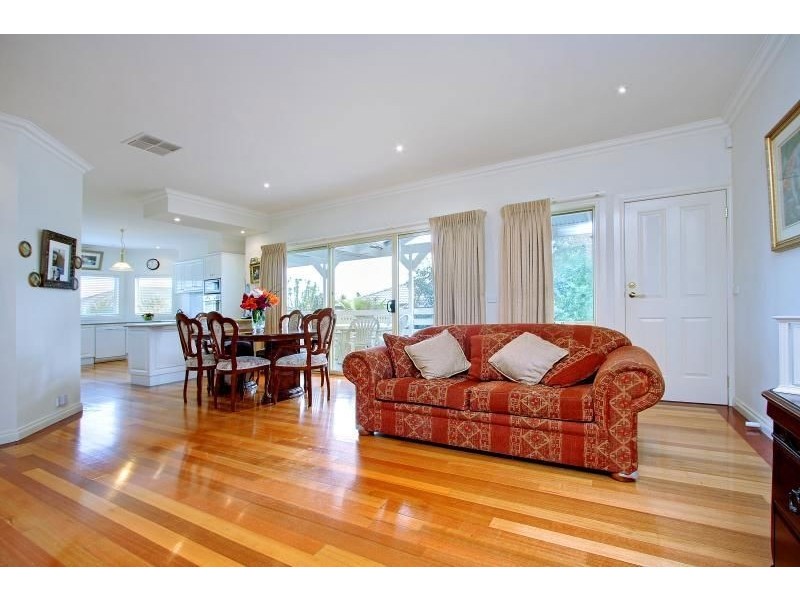 24 Katherine Court, Mornington VIC 3931