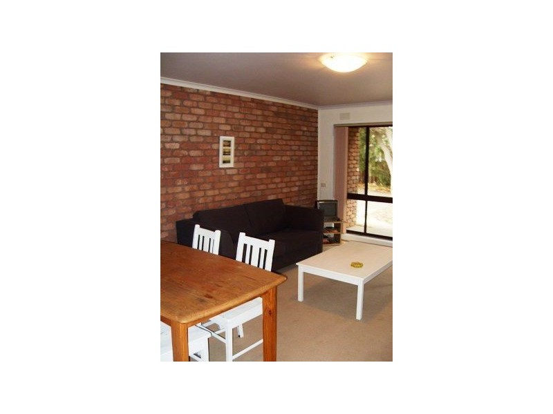 2/11 Pitt Street, Mornington VIC 3931