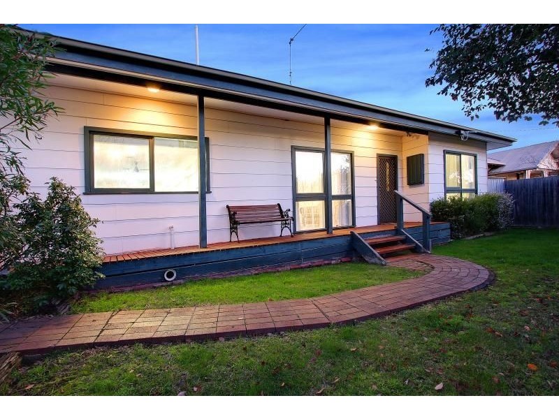 18 Vale Street, Mornington VIC 3931