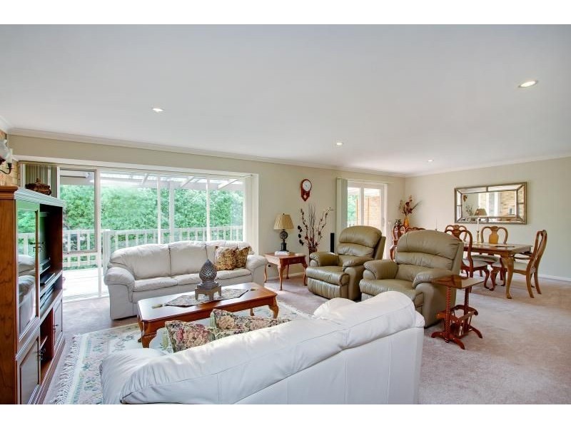 22 Jacaranda Crescent, Mornington VIC 3931