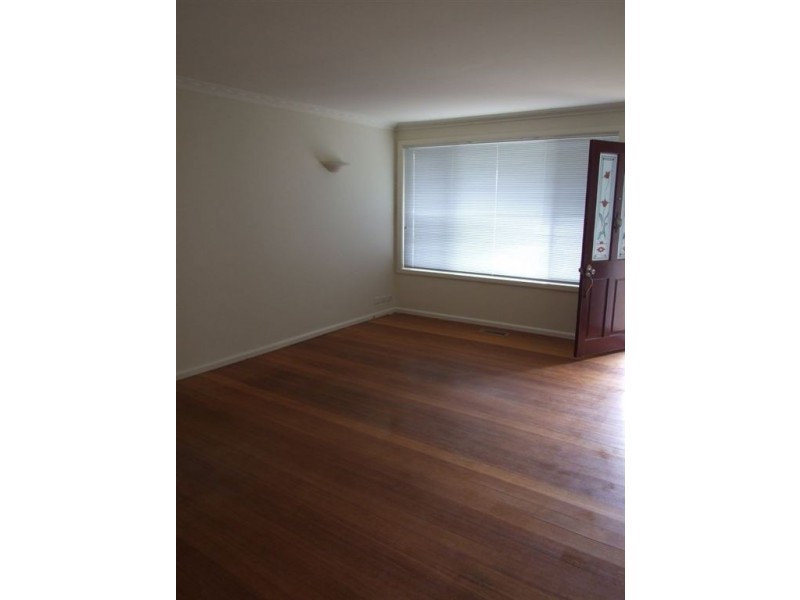 13 Hampden Street, Mornington VIC 3931