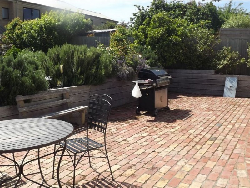 102 Herbert Street, Mornington VIC 3931