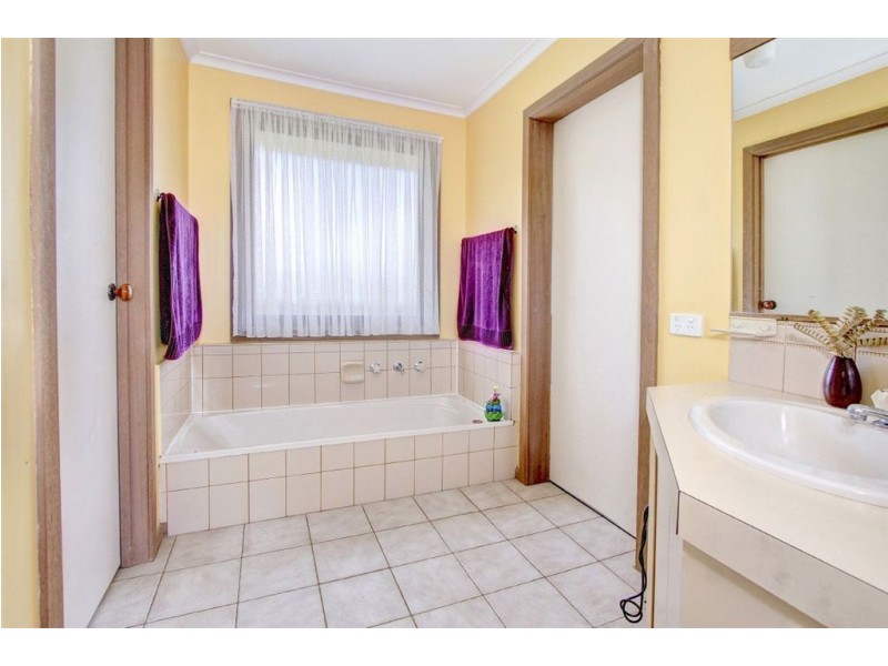 30 Hakea Drive, Mount Martha VIC 3934