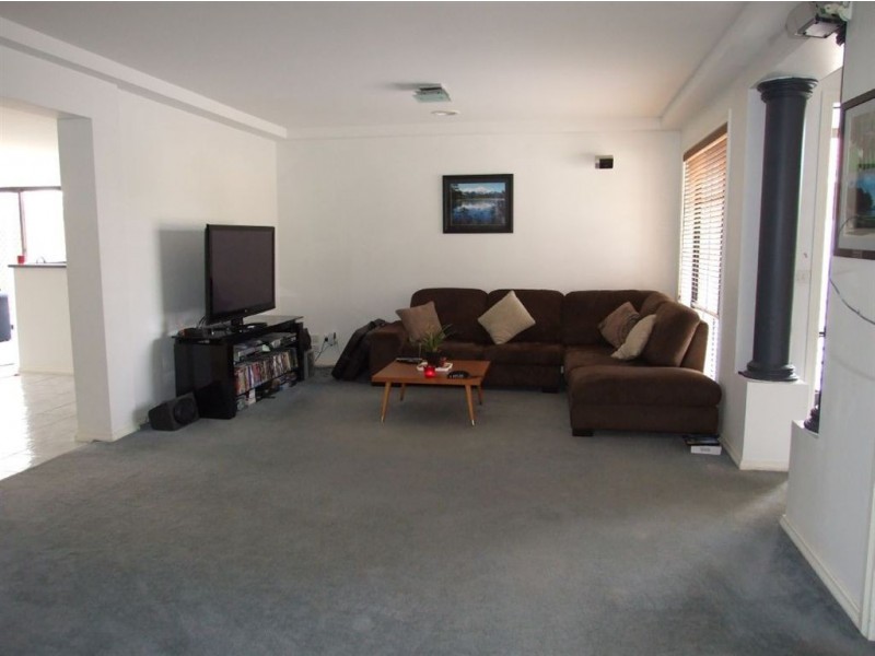 5 Stefans Court, Skye VIC 3977