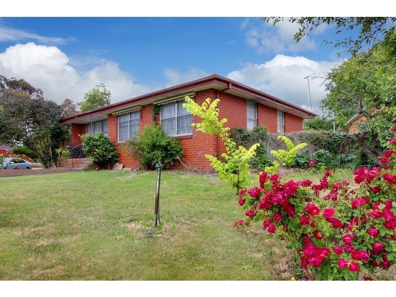 23 Currawong Street, Mornington VIC 3931