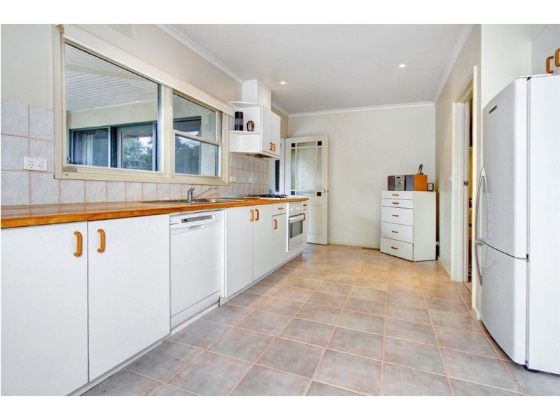 23 Rothesay Ave, Mornington VIC 3931