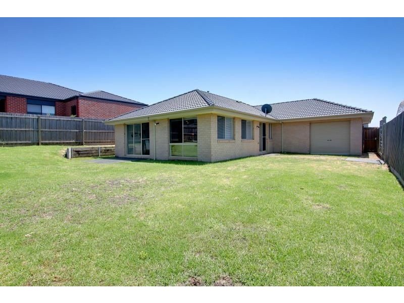 33 Windmill Parade, Mount Martha VIC 3934