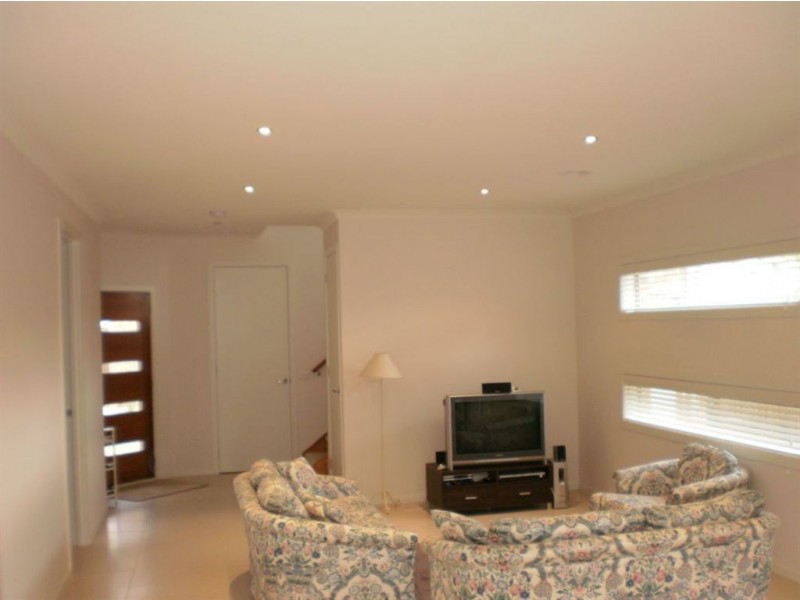 5/43 Van Ness Ave, Mornington VIC 3931