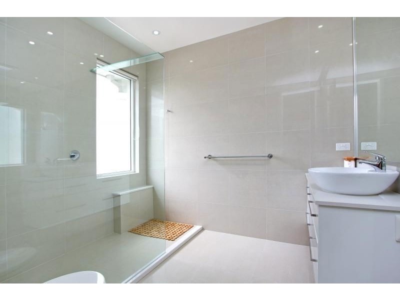 8/14 Tanti Avenue, Mornington VIC 3931