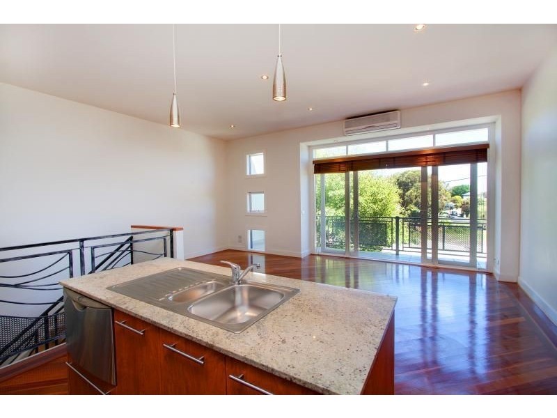 4/29 Seaton Road, Mornington VIC 3931