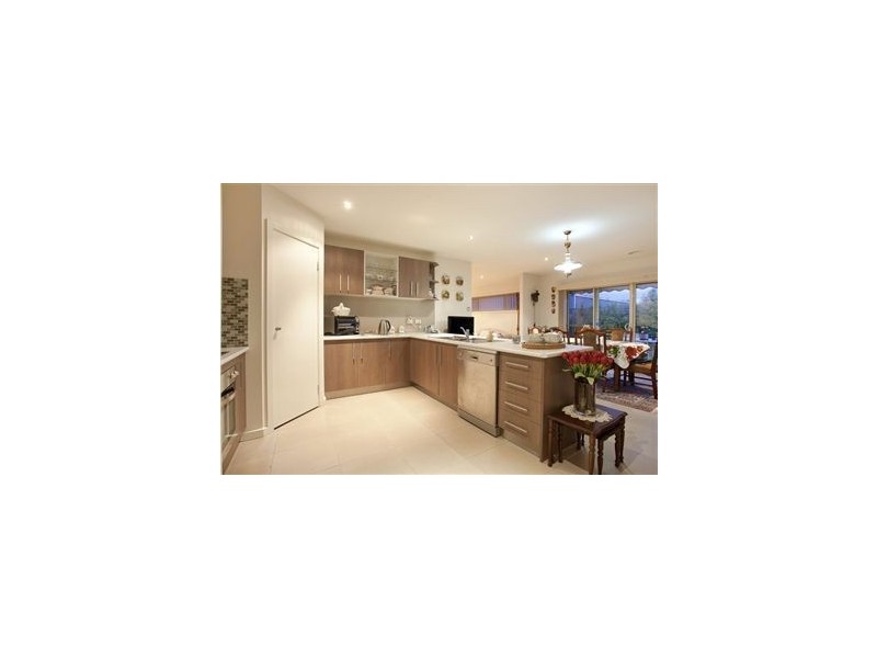 77B St Mitchell Circuit, Mornington VIC 3931