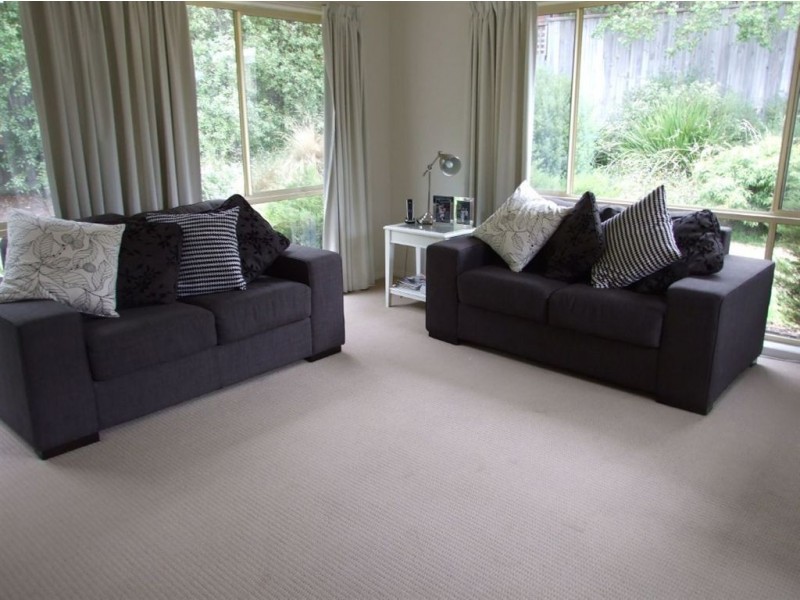 8 Whitsunday Court, Mount Martha VIC 3934